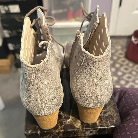 Paul Green Taupe Lace-Up Cutout Peep-Toe Ankle Boots - Picture 4 of 6